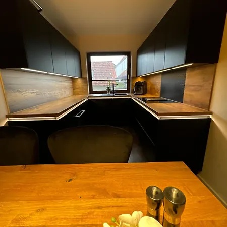 Pavlovic & Goetze Apartment *